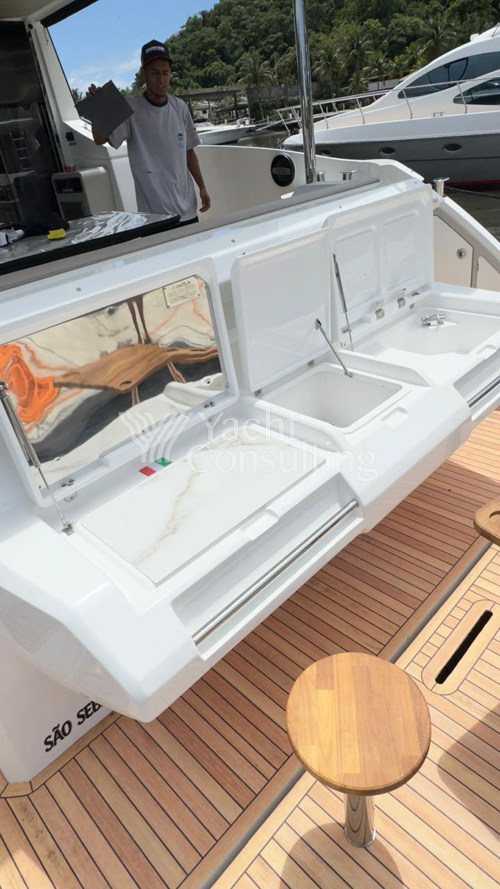 Azimut 56