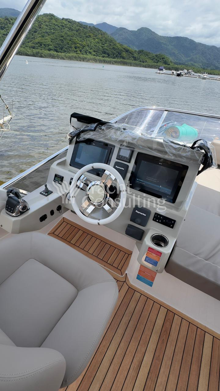 Azimut 56