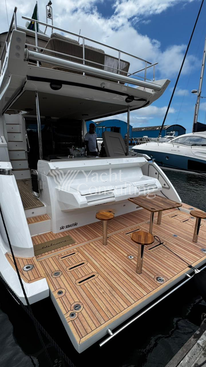 Azimut 56