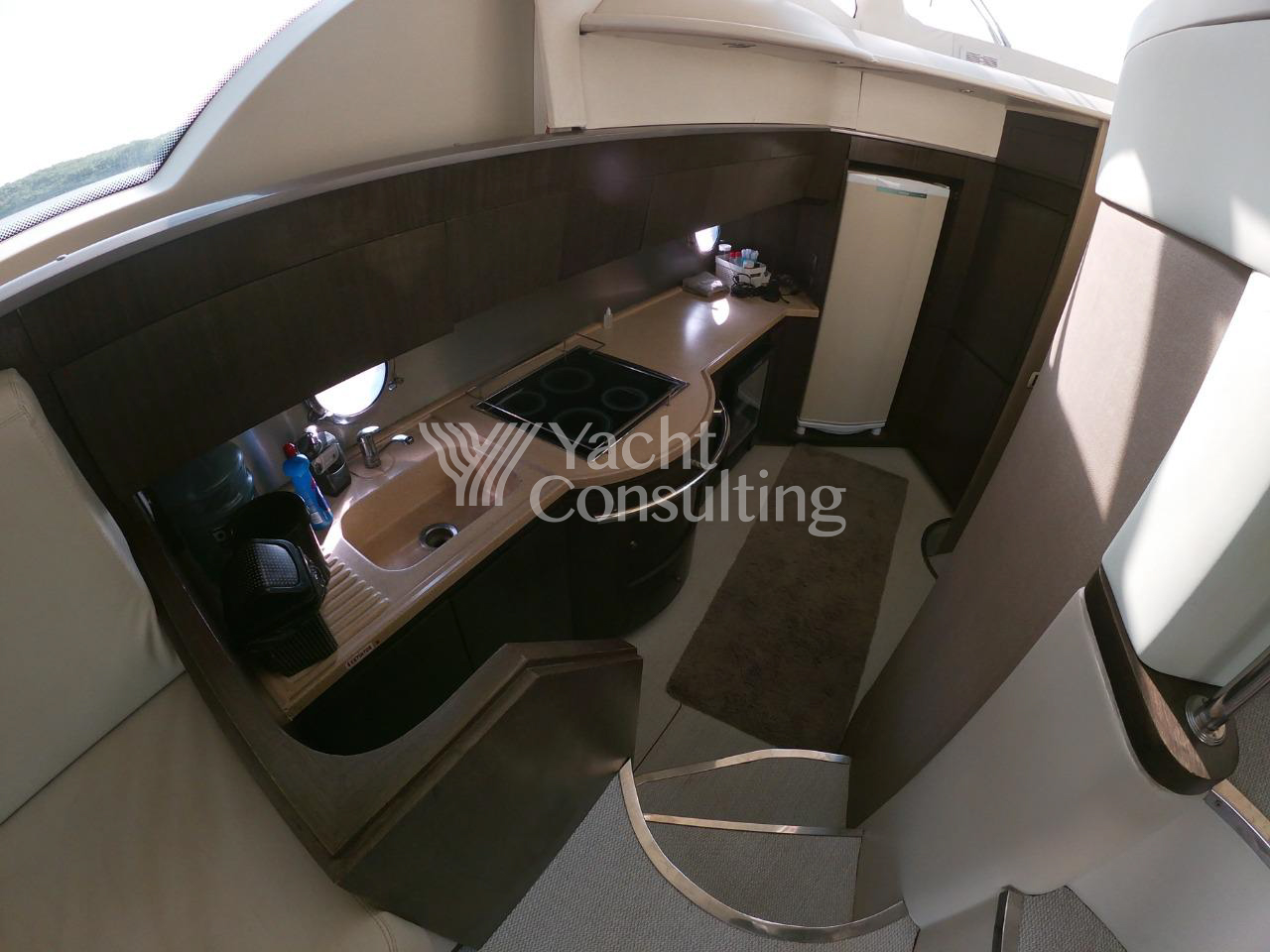 Intermarine 560 Full
