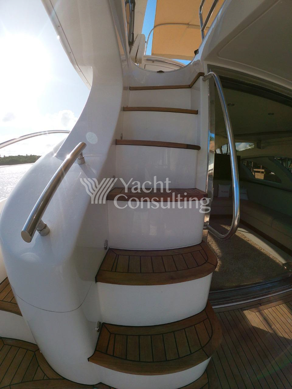 Intermarine 560 Full