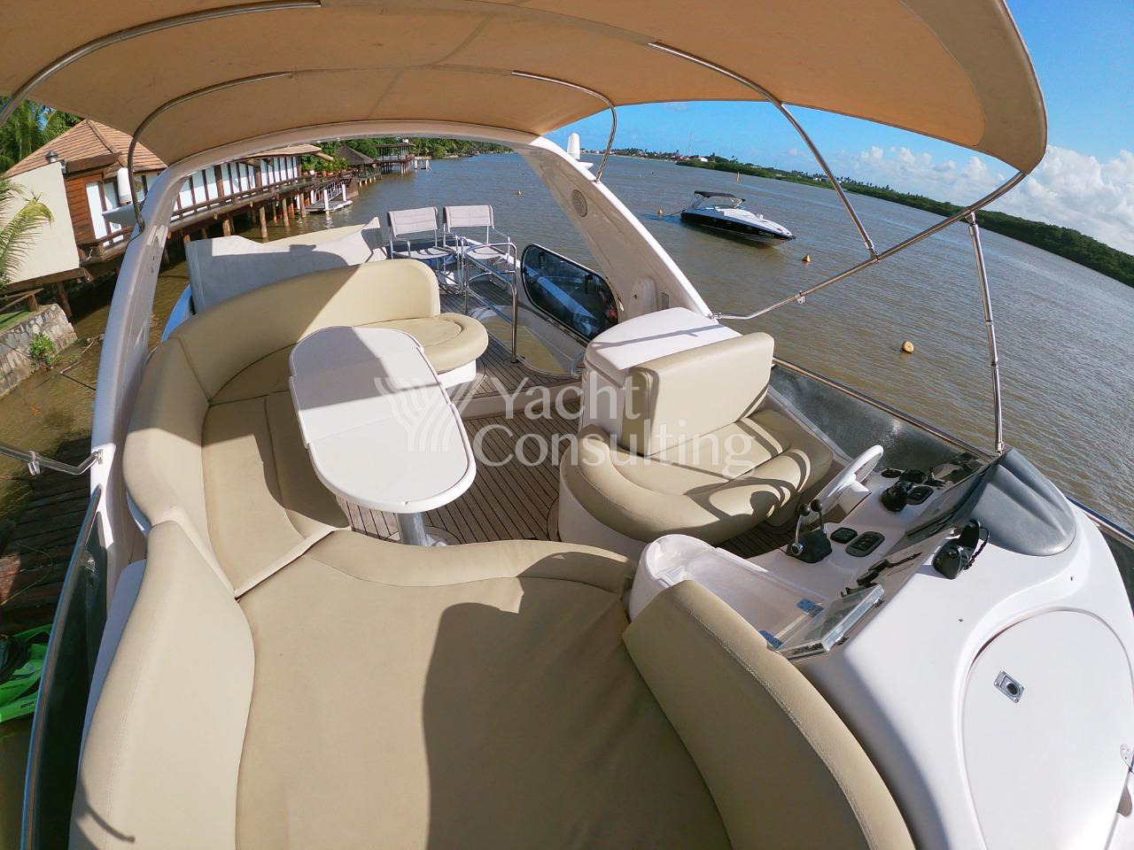 Intermarine 560 Full