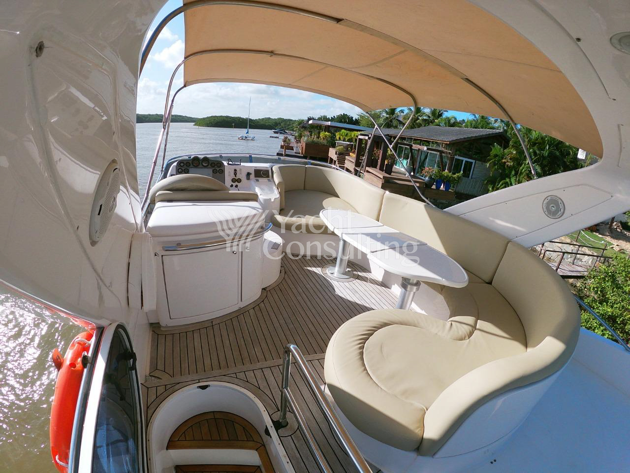 Intermarine 560 Full