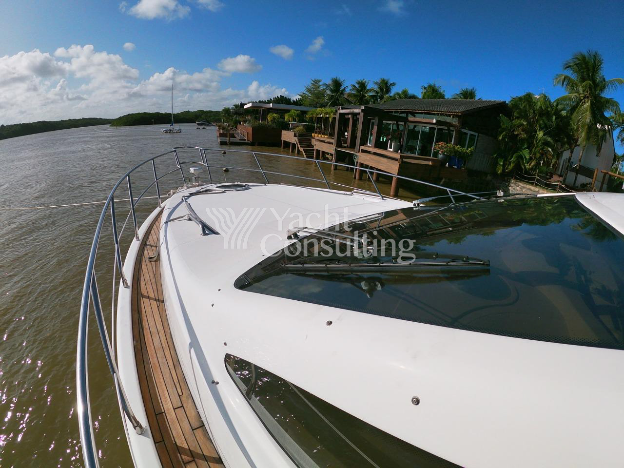 Intermarine 560 Full